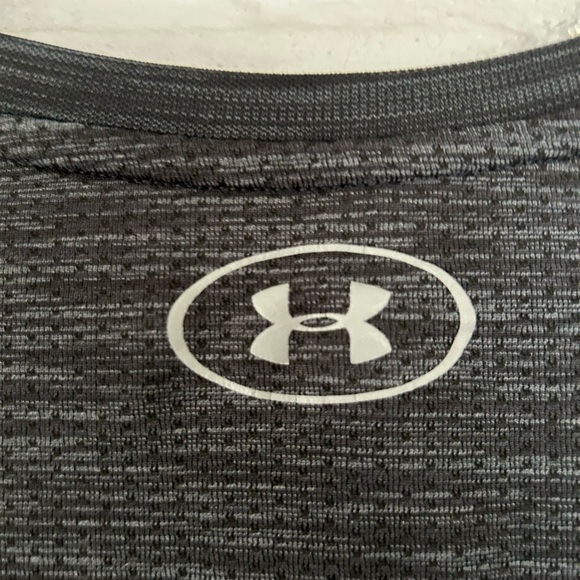 Under armour men’s med long sleeve light weight athletic shirt - Picture 5 of 6